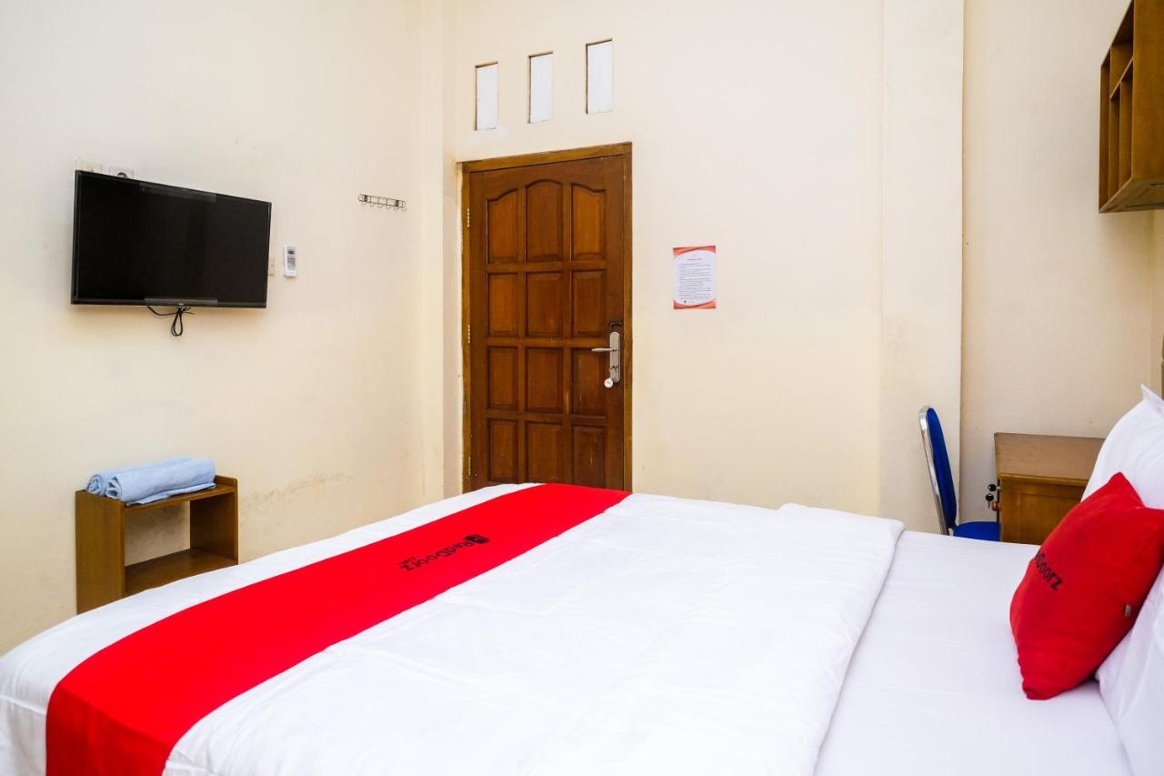 Reddoorz Syariah @ Griya Thamrin Manahan Solo Zewnętrze zdjęcie