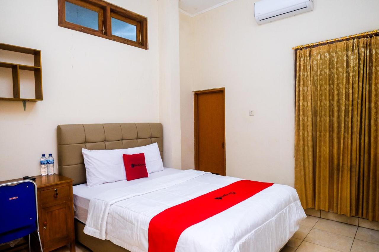 Reddoorz Syariah @ Griya Thamrin Manahan Solo Zewnętrze zdjęcie