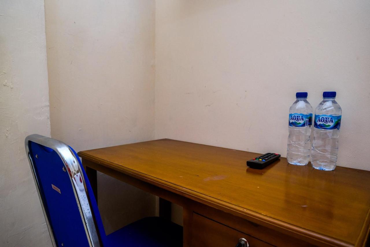 Reddoorz Syariah @ Griya Thamrin Manahan Solo Zewnętrze zdjęcie